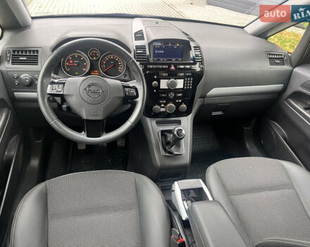 Опель Зафира 2012 в Луцке на Automoto.ua Серый Опель Зафира, объемом двигателя 1.7 л и пробегом 242 тыс. км за 8600 $, фото 15 на Automoto.ua