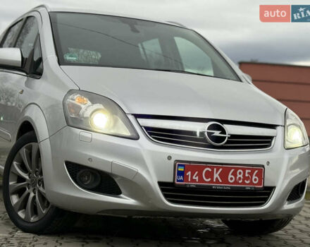 Серый Опель Зафира, объемом двигателя 1.7 л и пробегом 192 тыс. км за 7890 $, фото 67 на Automoto.ua