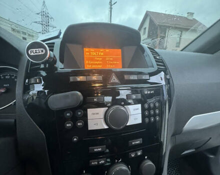 Серый Опель Зафира, объемом двигателя 1.7 л и пробегом 185 тыс. км за 8500 $, фото 2 на Automoto.ua