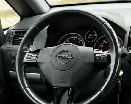 Серый Опель Зафира, объемом двигателя 1.7 л и пробегом 192 тыс. км за 7890 $, фото 16 на Automoto.ua