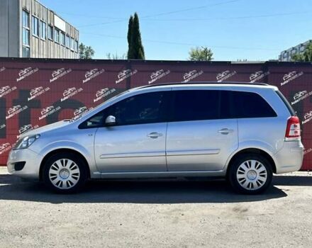 Серый Опель Зафира, объемом двигателя 1.6 л и пробегом 173 тыс. км за 8300 $, фото 4 на Automoto.ua