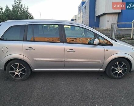 Серый Опель Зафира, объемом двигателя 1.6 л и пробегом 202 тыс. км за 6300 $, фото 12 на Automoto.ua