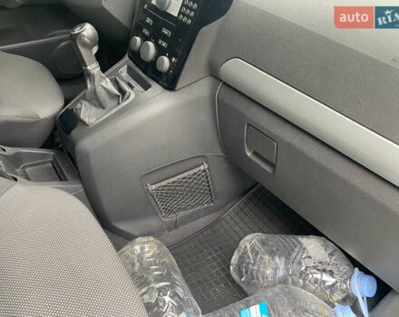 Серый Опель Зафира, объемом двигателя 1.69 л и пробегом 257 тыс. км за 6200 $, фото 47 на Automoto.ua