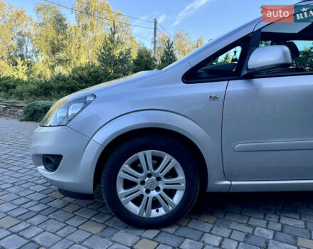 Сірий Опель Зафіра, об'ємом двигуна 1.8 л та пробігом 202 тис. км за 8550 $, фото 24 на Automoto.ua