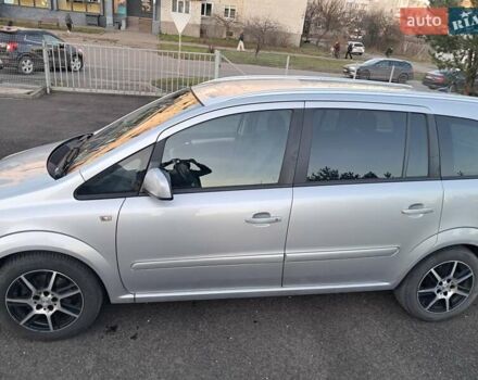 Серый Опель Зафира, объемом двигателя 1.6 л и пробегом 202 тыс. км за 6300 $, фото 29 на Automoto.ua