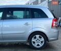 Серый Опель Зафира, объемом двигателя 1.7 л и пробегом 335 тыс. км за 7690 $, фото 4 на Automoto.ua
