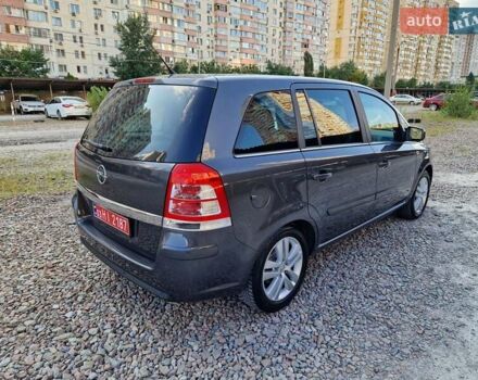 Серый Опель Зафира, объемом двигателя 1.8 л и пробегом 65 тыс. км за 9750 $, фото 2 на Automoto.ua