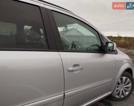 Серый Опель Зафира, объемом двигателя 1.49 л и пробегом 230 тыс. км за 6800 $, фото 5 на Automoto.ua