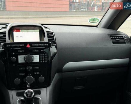 Серый Опель Зафира, объемом двигателя 1.7 л и пробегом 192 тыс. км за 7890 $, фото 22 на Automoto.ua