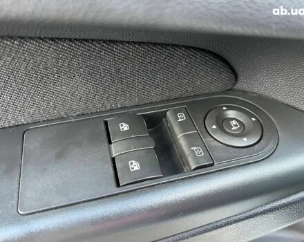 Серый Опель Зафира, объемом двигателя 1.7 л и пробегом 335 тыс. км за 7690 $, фото 15 на Automoto.ua