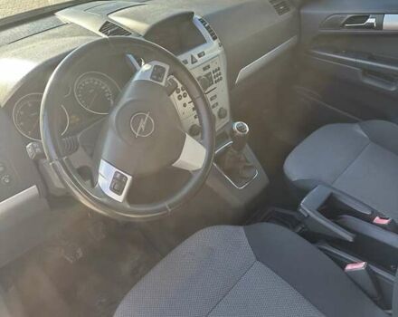 Серый Опель Зафира, объемом двигателя 1.7 л и пробегом 196 тыс. км за 7600 $, фото 10 на Automoto.ua