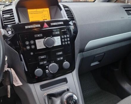 Сірий Опель Зафіра, об'ємом двигуна 1.8 л та пробігом 153 тис. км за 4800 $, фото 18 на Automoto.ua