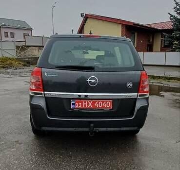 Серый Опель Зафира, объемом двигателя 1.6 л и пробегом 183 тыс. км за 7300 $, фото 7 на Automoto.ua