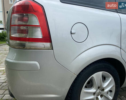 Серый Опель Зафира, объемом двигателя 1.69 л и пробегом 257 тыс. км за 6200 $, фото 26 на Automoto.ua