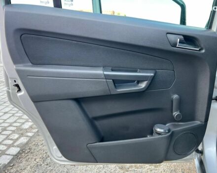 Серый Опель Зафира, объемом двигателя 1.7 л и пробегом 335 тыс. км за 7690 $, фото 35 на Automoto.ua