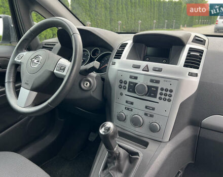 Опель Зафира 2012 в Дунаевцах на Automoto.ua Серый Опель Зафира, объемом двигателя 1.7 л и пробегом 184 тыс. км за 7990 $, фото 24 на Automoto.ua