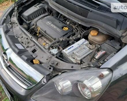 Серый Опель Зафира, объемом двигателя 1.8 л и пробегом 182 тыс. км за 8000 $, фото 8 на Automoto.ua