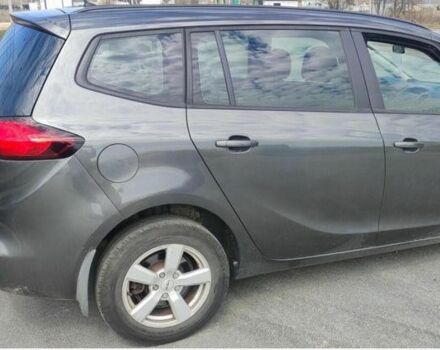 Серый Опель Зафира, объемом двигателя 1.4 л и пробегом 127 тыс. км за 8000 $, фото 3 на Automoto.ua