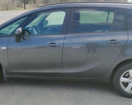 Серый Опель Зафира, объемом двигателя 1.4 л и пробегом 127 тыс. км за 8000 $, фото 2 на Automoto.ua