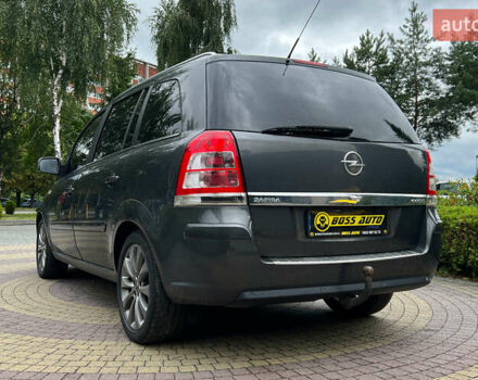 Сірий Опель Зафіра, об'ємом двигуна 1.7 л та пробігом 185 тис. км за 8999 $, фото 4 на Automoto.ua