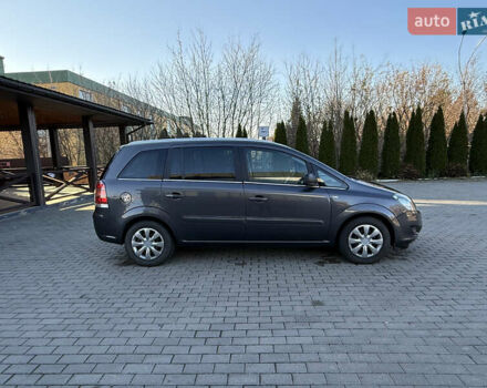 Серый Опель Зафира, объемом двигателя 1.8 л и пробегом 170 тыс. км за 7200 $, фото 4 на Automoto.ua