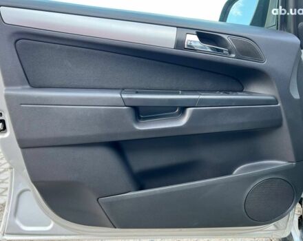 Серый Опель Зафира, объемом двигателя 1.7 л и пробегом 335 тыс. км за 7690 $, фото 14 на Automoto.ua