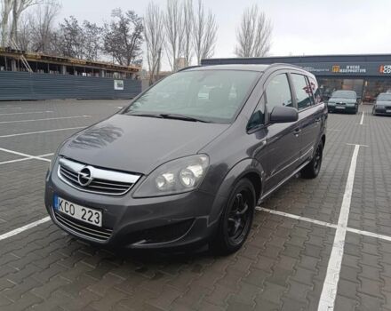 Серый Опель Зафира, объемом двигателя 1.7 л и пробегом 300 тыс. км за 3600 $, фото 1 на Automoto.ua