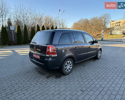 Серый Опель Зафира, объемом двигателя 1.8 л и пробегом 170 тыс. км за 7200 $, фото 6 на Automoto.ua