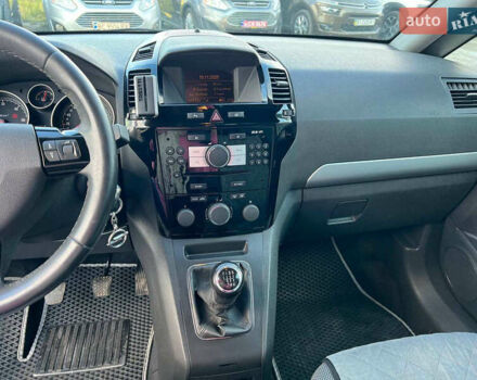 Серый Опель Зафира, объемом двигателя 1.7 л и пробегом 335 тыс. км за 7690 $, фото 27 на Automoto.ua