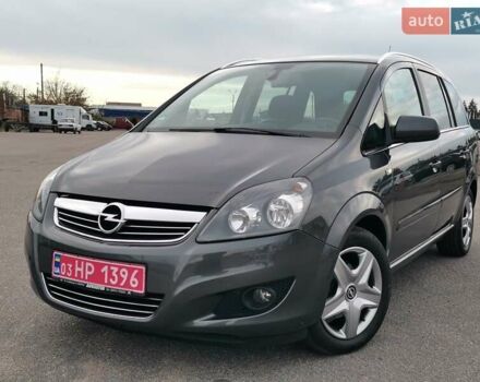 Опель Зафира 2012 в Белой Церкве на Automoto.ua Серый Опель Зафира, объемом двигателя 1.6 л и пробегом 215 тыс. км за 7500 $, фото 2 на Automoto.ua