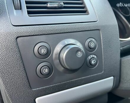 Серый Опель Зафира, объемом двигателя 1.7 л и пробегом 335 тыс. км за 7690 $, фото 20 на Automoto.ua