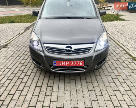 Опель Зафира 2012 в Луцке на Automoto.ua Серый Опель Зафира, объемом двигателя 1.7 л и пробегом 242 тыс. км за 8600 $, фото 27 на Automoto.ua