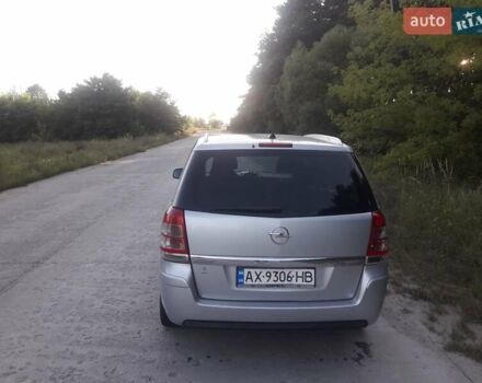Серый Опель Зафира, объемом двигателя 1.7 л и пробегом 317 тыс. км за 7800 $, фото 6 на Automoto.ua