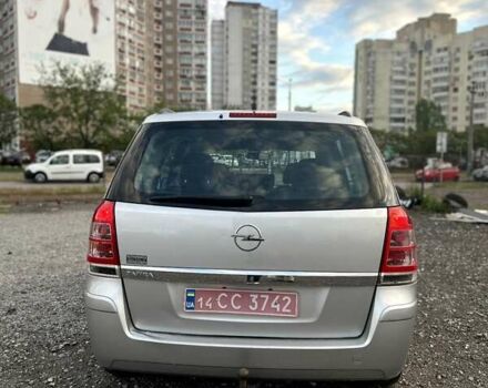Серый Опель Зафира, объемом двигателя 1.8 л и пробегом 187 тыс. км за 6900 $, фото 4 на Automoto.ua