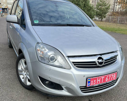 Серый Опель Зафира, объемом двигателя 1.6 л и пробегом 142 тыс. км за 7150 $, фото 4 на Automoto.ua