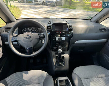 Серый Опель Зафира, объемом двигателя 1.7 л и пробегом 256 тыс. км за 7899 $, фото 34 на Automoto.ua