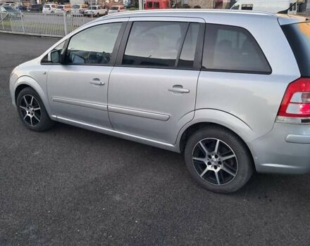 Серый Опель Зафира, объемом двигателя 1.6 л и пробегом 202 тыс. км за 6300 $, фото 6 на Automoto.ua