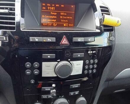 Серый Опель Зафира, объемом двигателя 1.8 л и пробегом 170 тыс. км за 7300 $, фото 2 на Automoto.ua