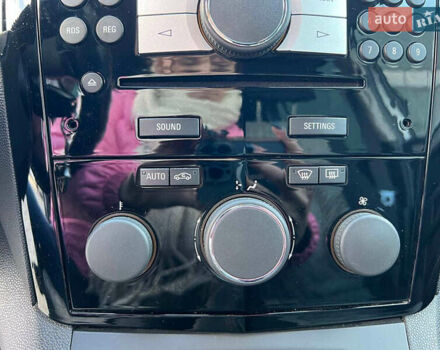 Серый Опель Зафира, объемом двигателя 1.7 л и пробегом 335 тыс. км за 7690 $, фото 30 на Automoto.ua