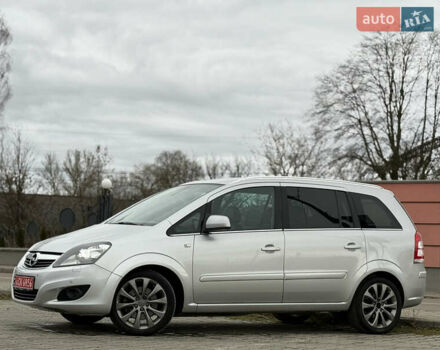Серый Опель Зафира, объемом двигателя 1.7 л и пробегом 192 тыс. км за 7890 $, фото 60 на Automoto.ua