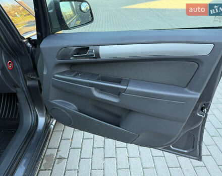 Серый Опель Зафира, объемом двигателя 1.8 л и пробегом 170 тыс. км за 7200 $, фото 27 на Automoto.ua