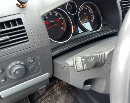 Серый Опель Зафира, объемом двигателя 1.8 л и пробегом 170 тыс. км за 7300 $, фото 4 на Automoto.ua