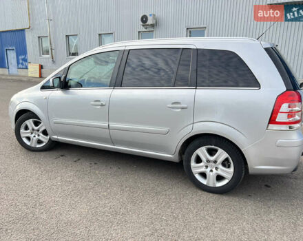 Серый Опель Зафира, объемом двигателя 1.6 л и пробегом 142 тыс. км за 7150 $, фото 17 на Automoto.ua