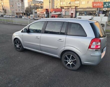 Серый Опель Зафира, объемом двигателя 1.6 л и пробегом 202 тыс. км за 6300 $, фото 5 на Automoto.ua