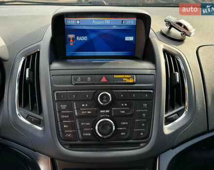 Сірий Опель Зафіра, об'ємом двигуна 2 л та пробігом 235 тис. км за 8990 $, фото 14 на Automoto.ua