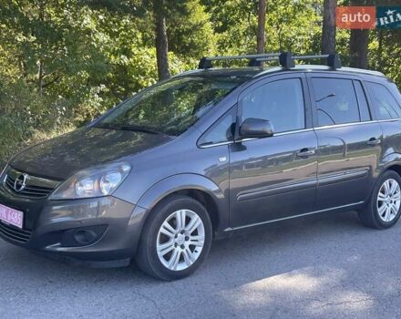 Сірий Опель Зафіра, об'ємом двигуна 1.8 л та пробігом 202 тис. км за 7400 $, фото 3 на Automoto.ua