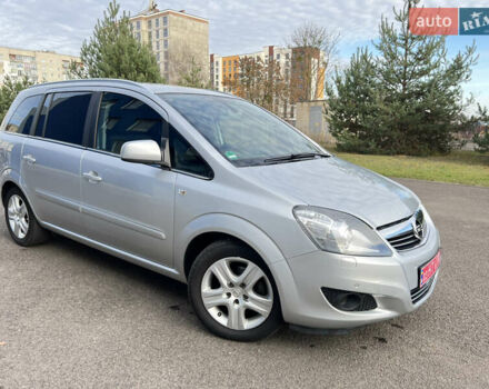 Серый Опель Зафира, объемом двигателя 1.6 л и пробегом 142 тыс. км за 7150 $, фото 5 на Automoto.ua