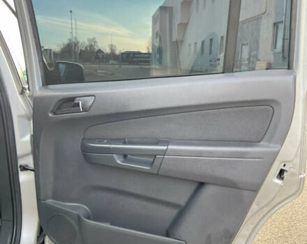 Серый Опель Зафира, объемом двигателя 1.6 л и пробегом 142 тыс. км за 7150 $, фото 24 на Automoto.ua