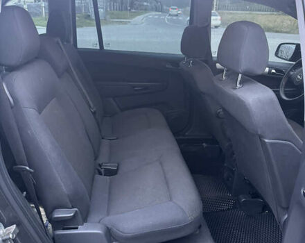 Серый Опель Зафира, объемом двигателя 1.7 л и пробегом 185 тыс. км за 8500 $, фото 7 на Automoto.ua