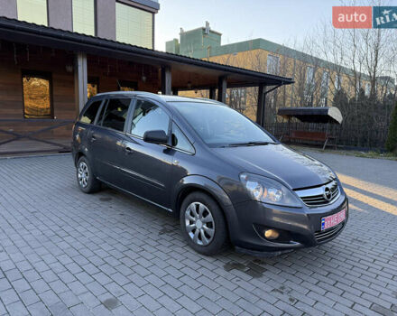 Серый Опель Зафира, объемом двигателя 1.8 л и пробегом 170 тыс. км за 7200 $, фото 20 на Automoto.ua